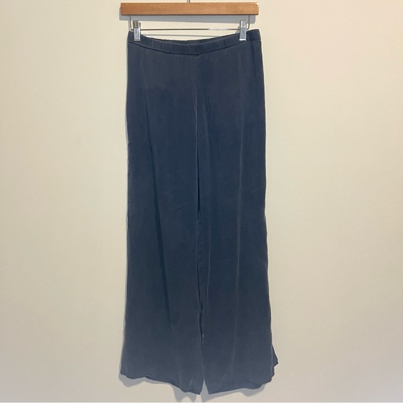 Lunya Washable Silk V Neck Pajama Pant Set Deep Blue - Picture 7 of 9